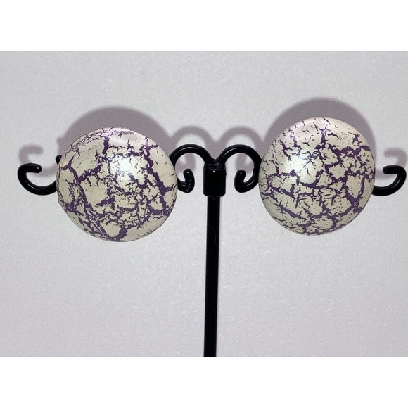 Vintage Purple and White Marbled Round Huggie Stud 7/8 Inch Earrings! - Picture 3 of 5